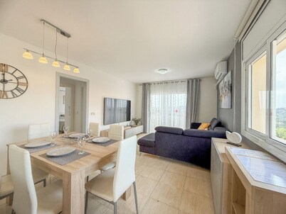 Club Villamar - Holiday villa with a beautiful appearance, located at the Spanish Costa Brava.