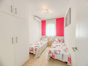 3 bedrooms, free WiFi - Club Villamar - Holiday villa with a beautiful appearance, located at the Spanish Costa Brava. (Lloret de Mar)