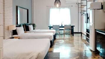 Iron/ironing board, WiFi, bed sheets