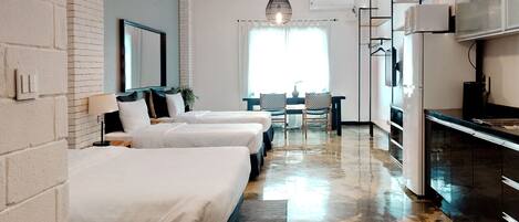 Iron/ironing board, WiFi, bed sheets