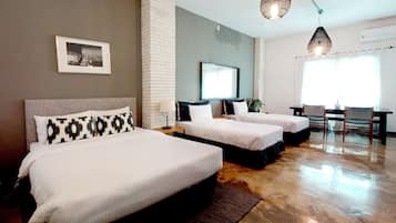 Iron/ironing board, WiFi, bed sheets