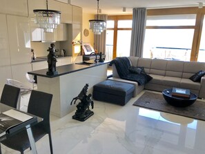 Classic Apartment, 2 Bedrooms | Living area