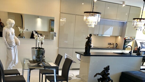 Unclassified image, 1 of 19, button - Luxury Apartment in City Centre Warsaw (Warsaw)