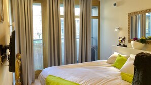 Unclassified image, 4 of 19, button - Luxury Apartment in City Centre Warsaw (Warsaw)