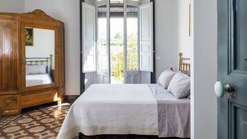 5 sovrum, strykjÀrn/strykbrÀda, gratis wi-fi och sÀngklÀder