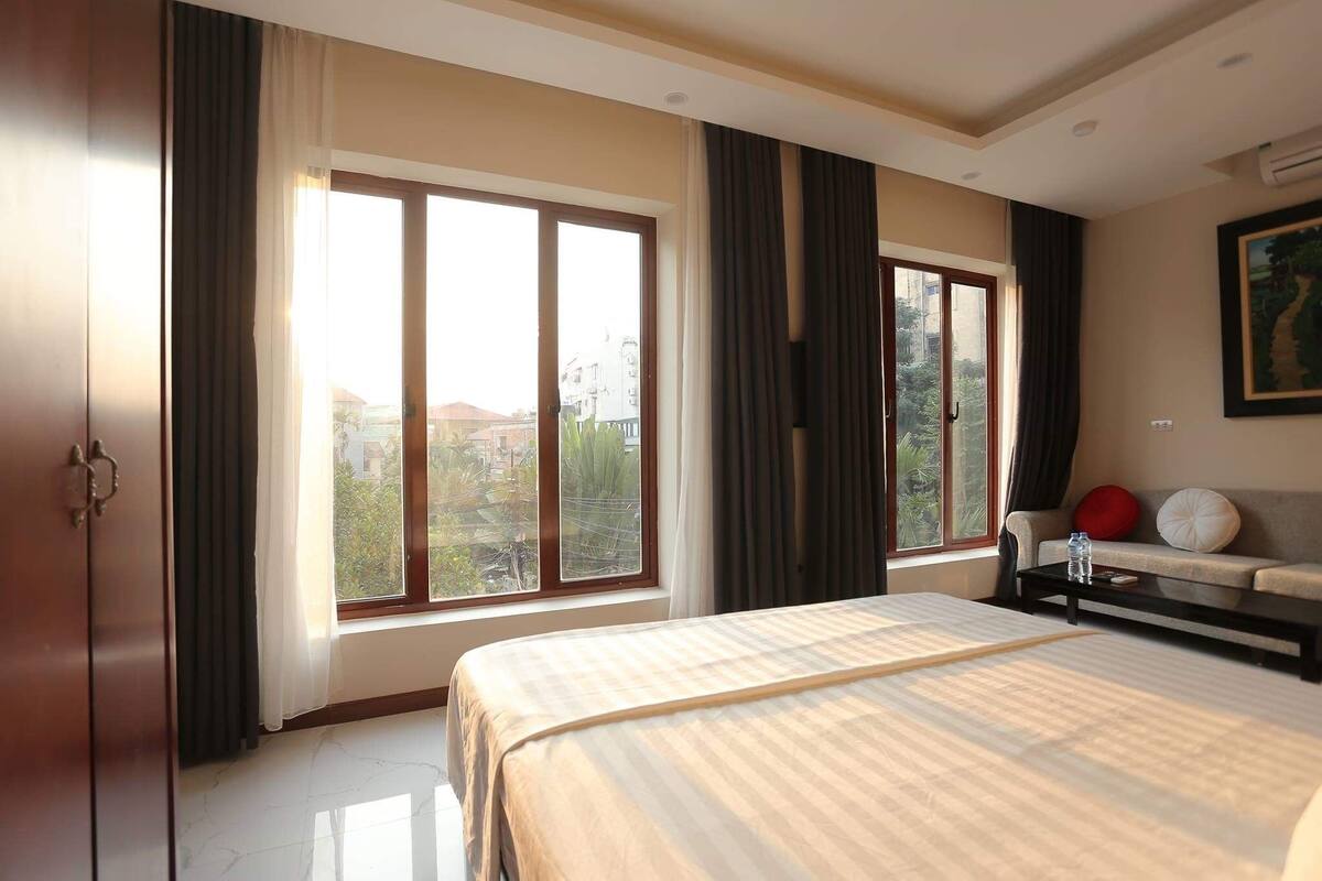 Normal Suite | Desk, blackout drapes, free WiFi, bed sheets