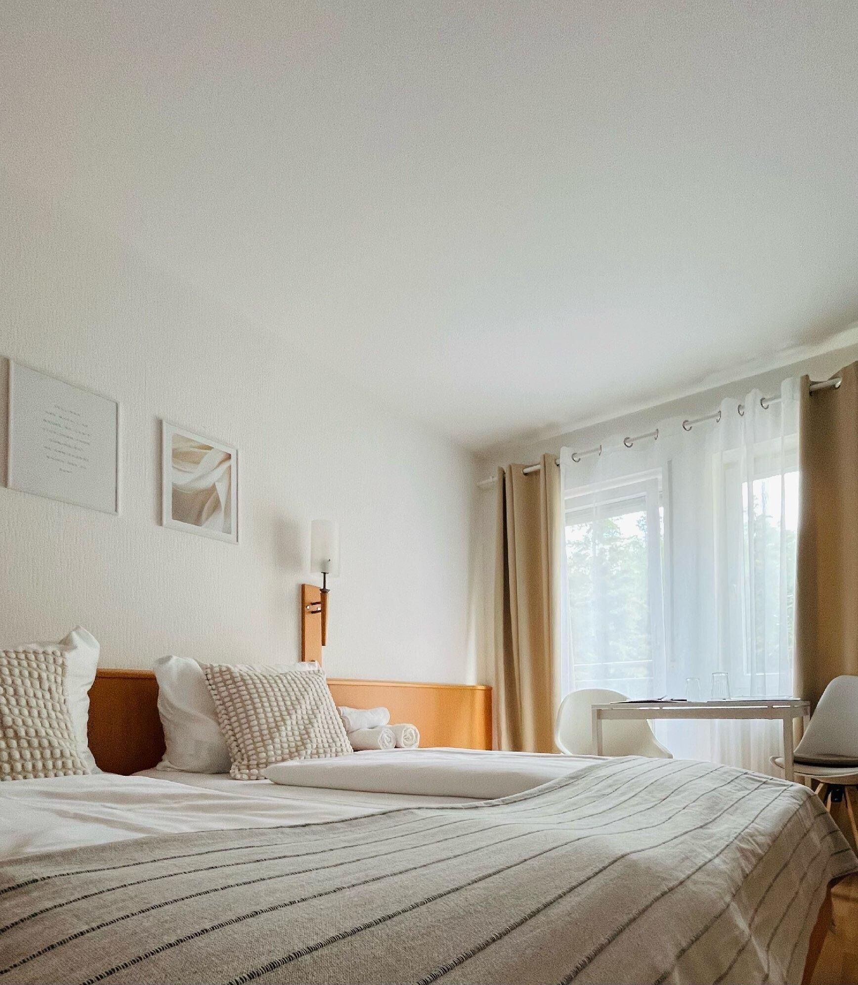 Standard-Doppelzimmer, eigenes Bad, Blick auf den Innenhof