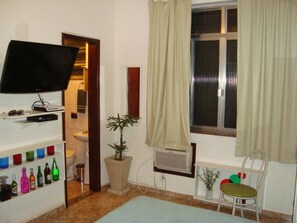 1 quarto, Wi-Fi de cortesia, roupa de cama