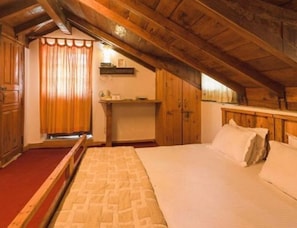 Rollaway beds, free WiFi