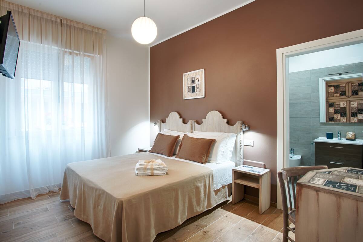 Doppelzimmer | Minibar, Zimmersafe, Verdunkelungsvorhänge, Zustellbetten