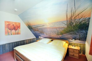 2 bedrooms, travel cot, free WiFi - Quiet and centrally located apartment, 4P + K, washing machine, balcony, WLAN, parking lot (Ostseebad Prerow)