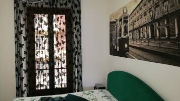 2 chambres, fer et planche Ă repasser, Wi-Fi gratuit, draps fournis