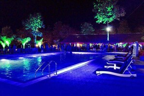Outdoor pool - The Brook Resort (Kurai)