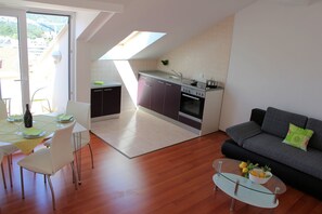 Interior - Apartments Ira - One-Bedroom Apartment with Balcony and Sea View (Dubrovnik)
