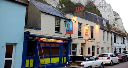 Dover Adventure Backpackers