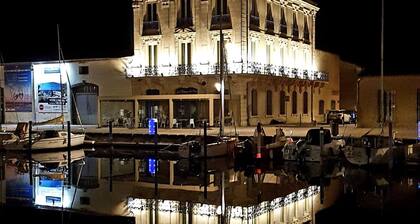 Studio LE COLONEL, cĆurđdu beau village de Marseillan au bout du Canal du Midi
