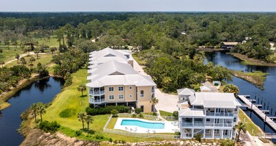 Gulf Breeze Condo #207- Private Boat Ramp! WiFi! NO DOCK THIS SCALLOP SEASON!