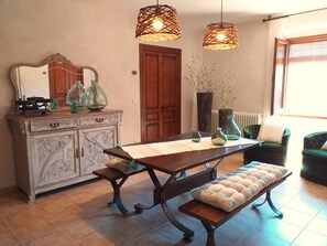 Dining - "Masia els Esclopets" (Vilanova de la Aguda)