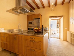 Réfrigérateur, micro-ondes, four, lave-vaisselle