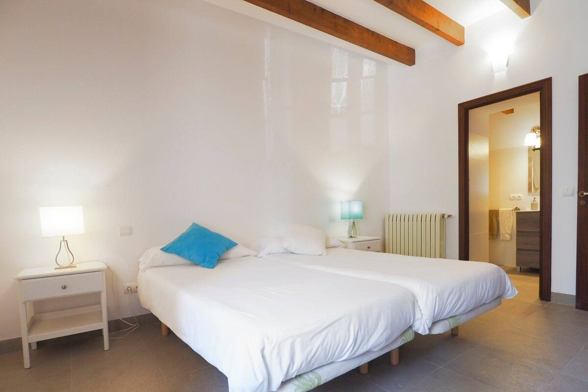 Habitación con cama doble y baño privado | Draps en coton égyptien, literie de qualité supérieure