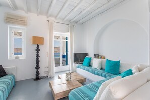 Βίλα | Περιοχή καθιστικού | Τηλεόραση με επίπεδη οθόνη