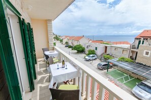 Huoneisto (A2) | Parveke