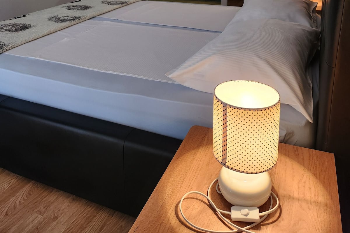 Room (S1) | Free WiFi, bed sheets