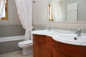 Bathtub