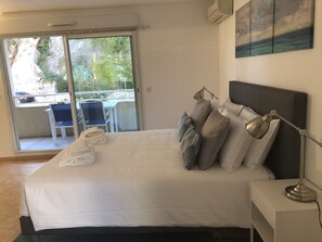 Strykjärn/strykbräda, gratis wi-fi och sängkläder