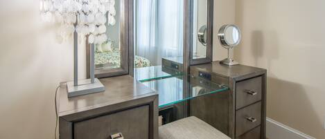 3 chambres, bureau, fer et planche à repasser, Wi-Fi gratuit