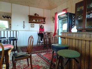 Bar (on property) - Mlima View Gardens (Nanyuki)
