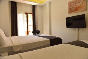 Double or Twin Room | Free WiFi, bed sheets - Hotel Feryil Centrum (Fethiye)