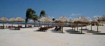 阿萨布兰卡旅馆