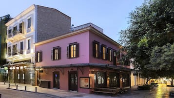 Esterni
