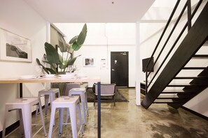 Dining - Two Level Suite Apt for 4 adults (Jongno 1(il).2(i).3(sam).4(sa))