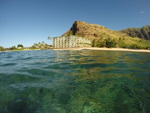 On the beach, sun-loungers, beach towels - Makaha Ocean Lullaby... The famous Makaha surf beach! (Waianae)