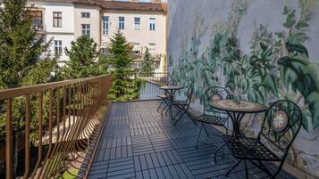 Triple Room with balcony | Terrace/patio