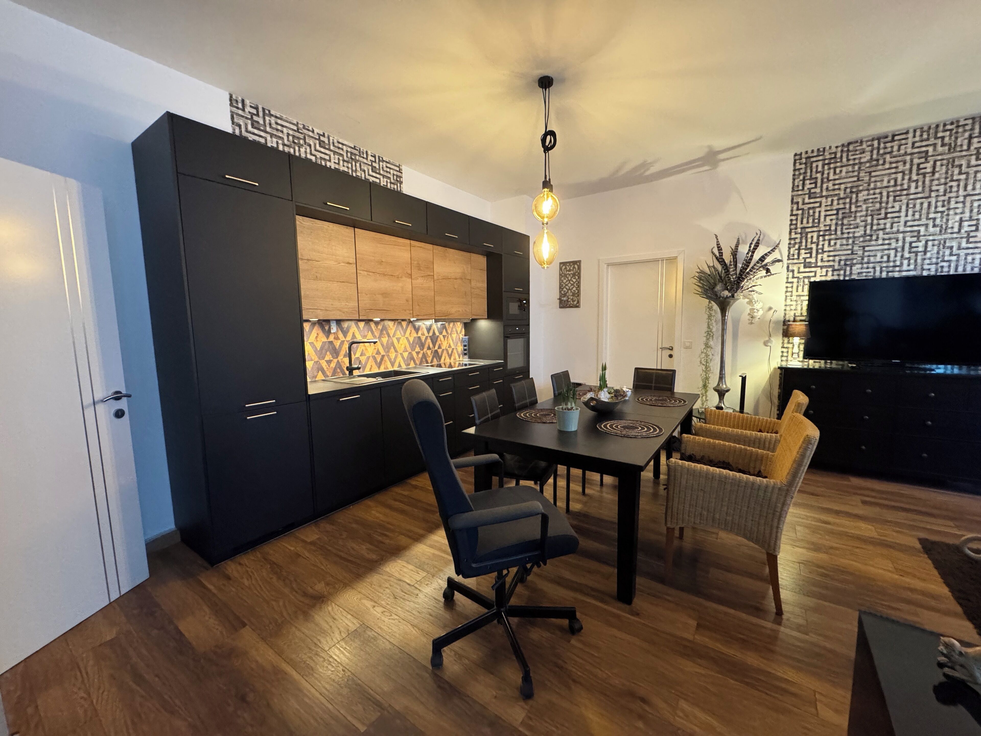 Studio Suite Deluks | Dapur pribadi | Lemari es besar, microwave, oven, dan kompor