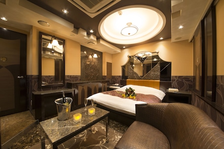 Economy Double Room | 1 bedroom, premium bedding, individually decorated