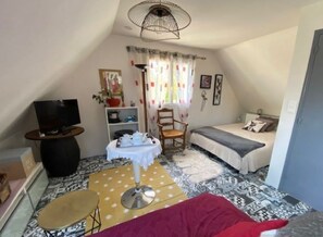 Tabla de planchar con plancha y wifi 