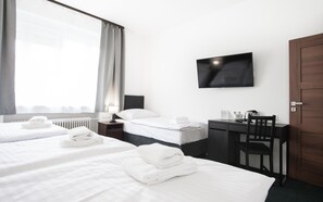 Desk, laptop workspace, blackout curtains, iron/ironing board - 7Days B&B (Bratislava)