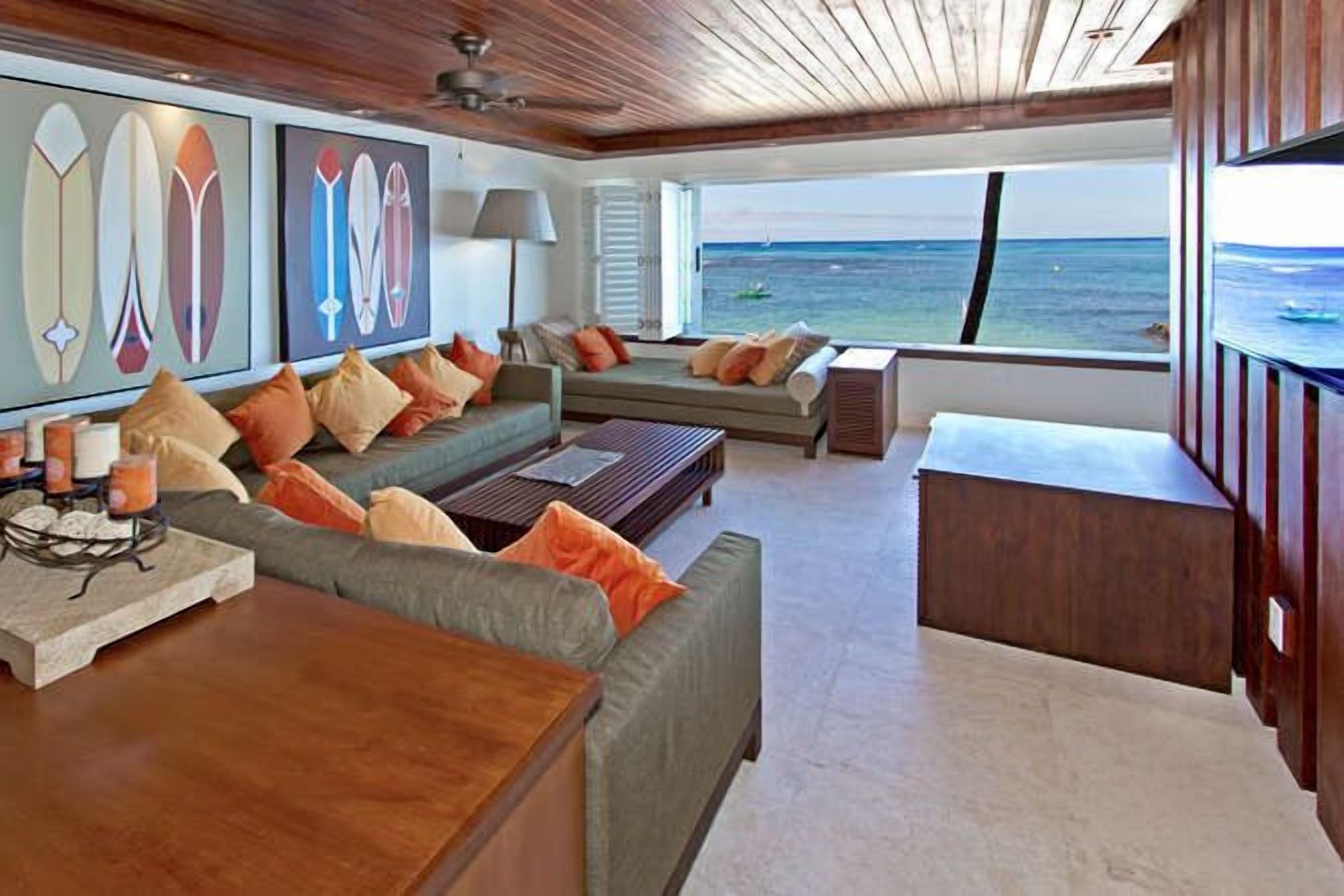 Spectacular Beach Front Studio