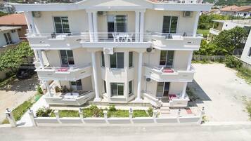 Perincian bahagian luar