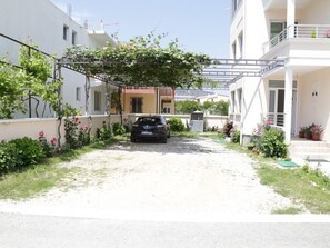 Free self-parking