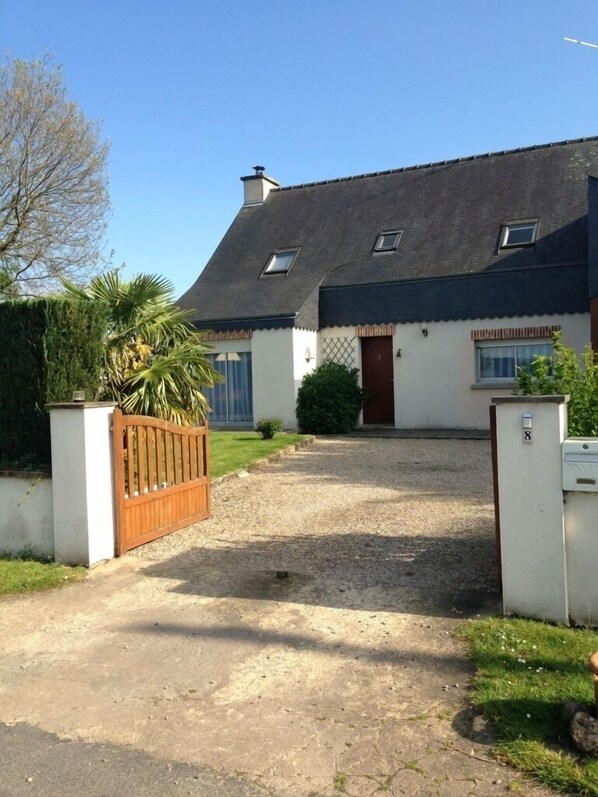 숙박 시설 정면