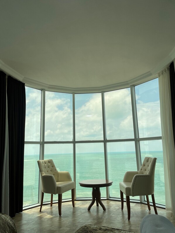 Premium Twin Room, Sea View | Minibar, desk, soundproofing, free WiFi - Era Palace Gonio (Batumi)