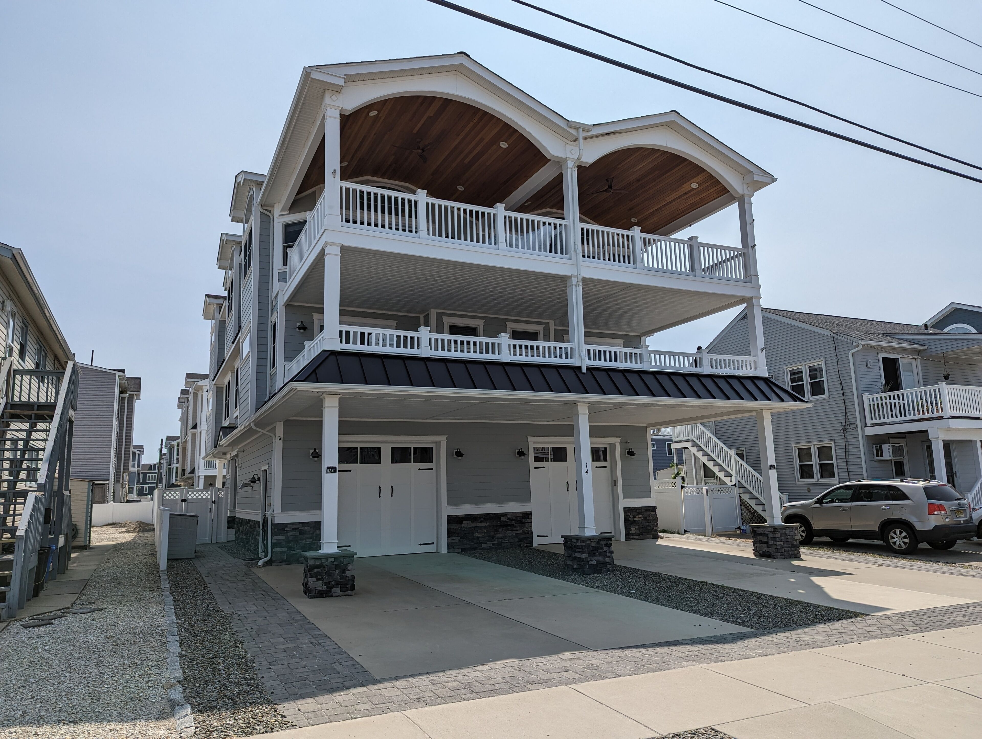 5 bedroom, 4.5 bath townhome that sleeps 12