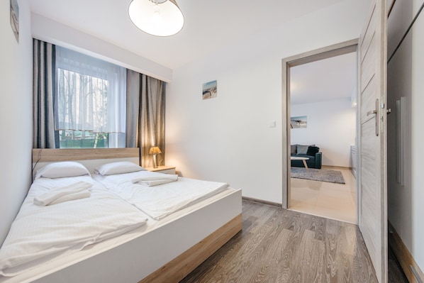 Apartment (5, ul. Zachodnia 13) | Ruang kerja komputer riba, seterika/papan seterika, Wi-fi percuma 