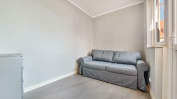 Apartment (G1) | 2 bedrooms, laptop workspace, iron/ironing board, free WiFi