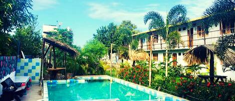 Basic Room | Pemandangan taman